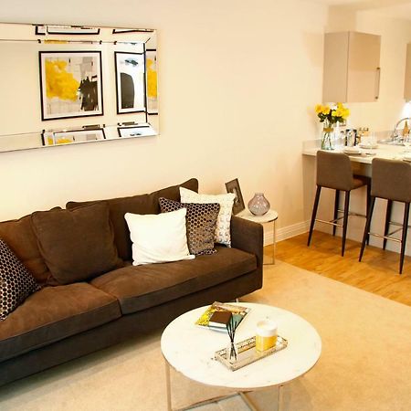 Portfolio Apartments - Welwyn Business Park ウェリン・ガーデン・シティ エクステリア 写真