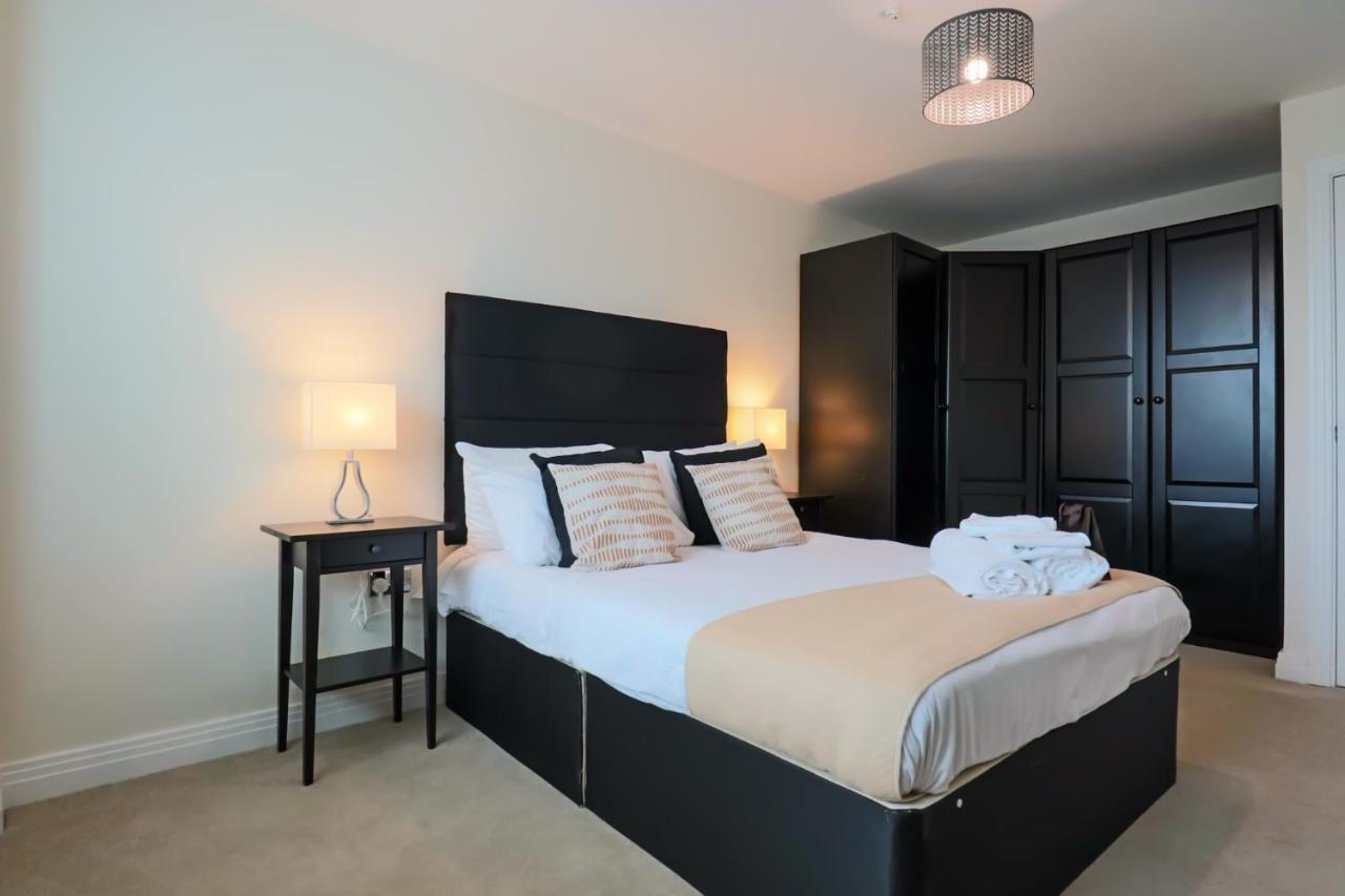 Portfolio Apartments - Welwyn Business Park ウェリン・ガーデン・シティ エクステリア 写真