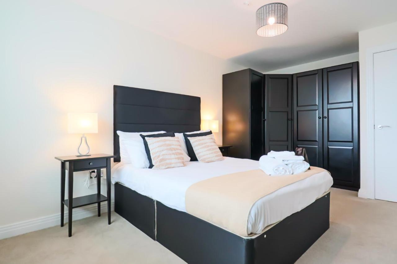 Portfolio Apartments - Welwyn Business Park ウェリン・ガーデン・シティ エクステリア 写真