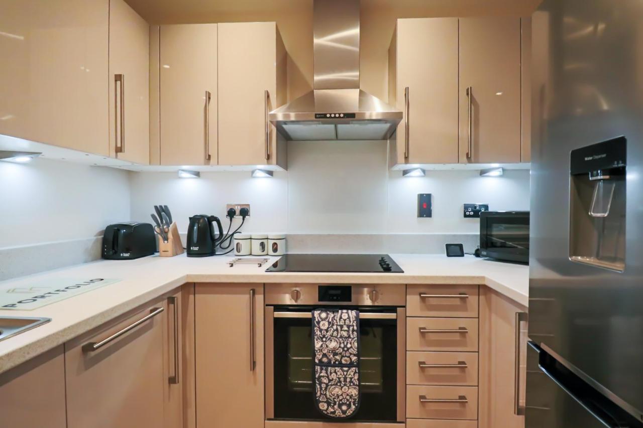 Portfolio Apartments - Welwyn Business Park ウェリン・ガーデン・シティ エクステリア 写真