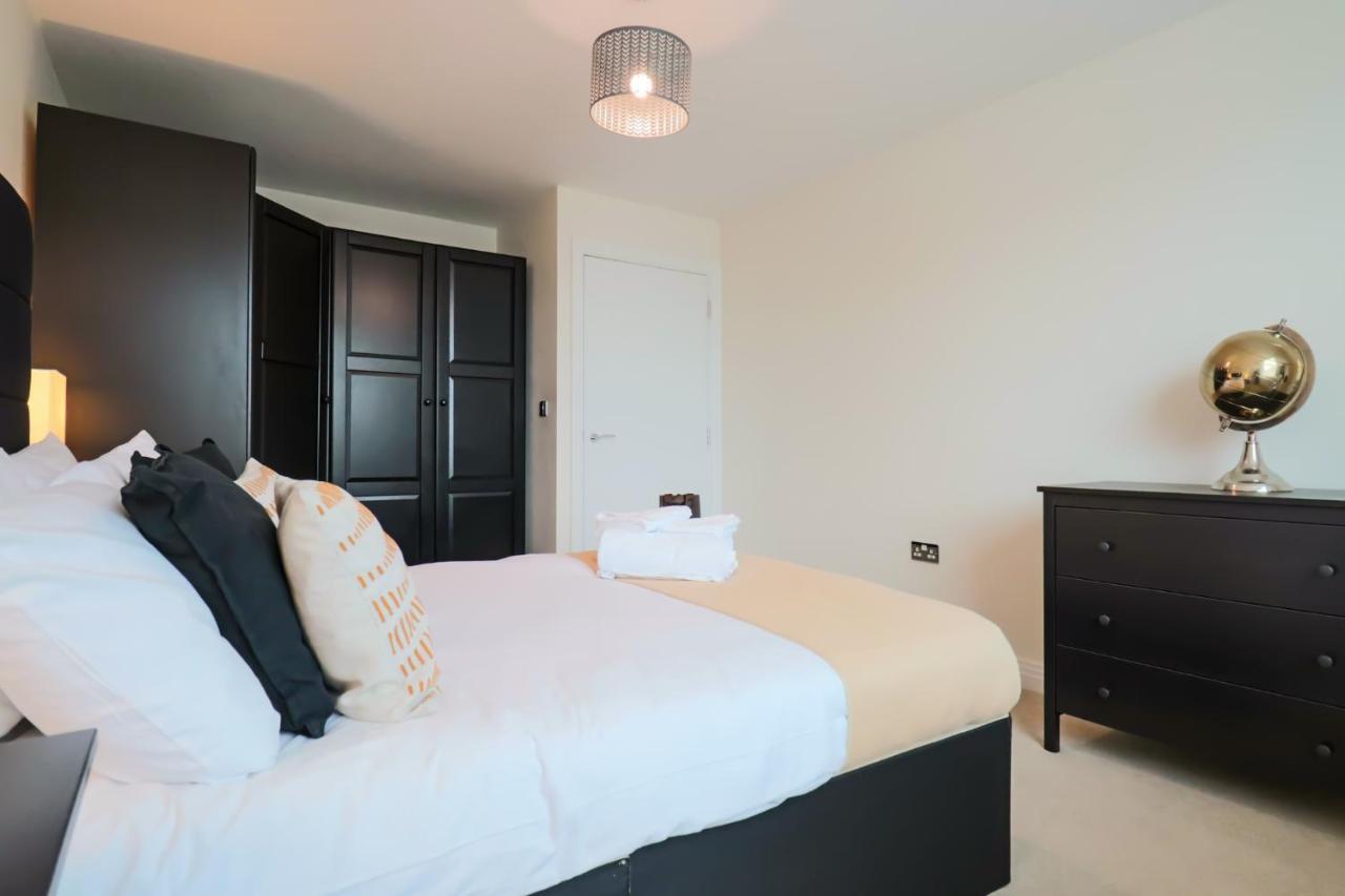 Portfolio Apartments - Welwyn Business Park ウェリン・ガーデン・シティ エクステリア 写真