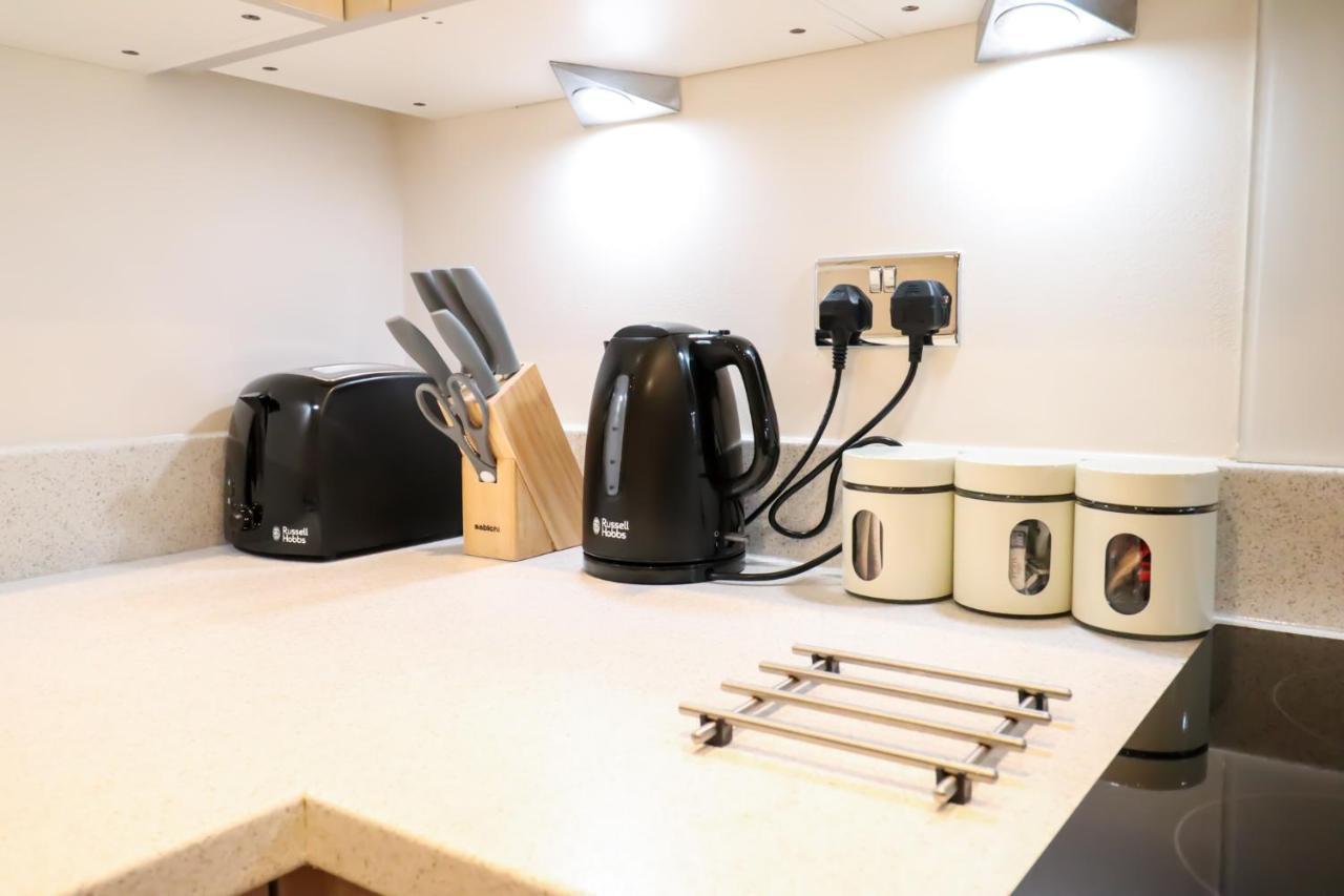 Portfolio Apartments - Welwyn Business Park ウェリン・ガーデン・シティ エクステリア 写真