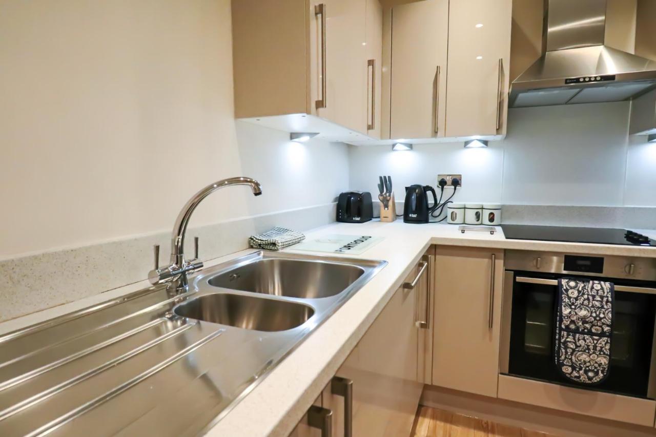 Portfolio Apartments - Welwyn Business Park ウェリン・ガーデン・シティ エクステリア 写真