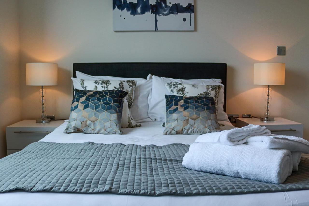 Portfolio Apartments - Welwyn Business Park ウェリン・ガーデン・シティ エクステリア 写真