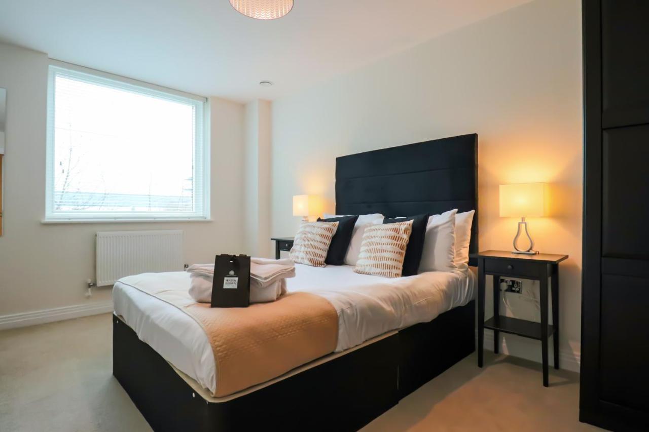 Portfolio Apartments - Welwyn Business Park ウェリン・ガーデン・シティ エクステリア 写真