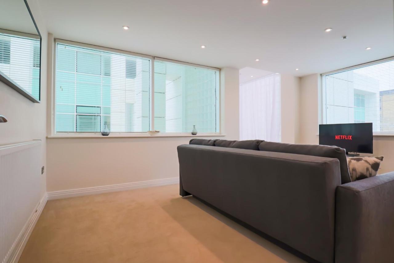 Portfolio Apartments - Welwyn Business Park ウェリン・ガーデン・シティ エクステリア 写真