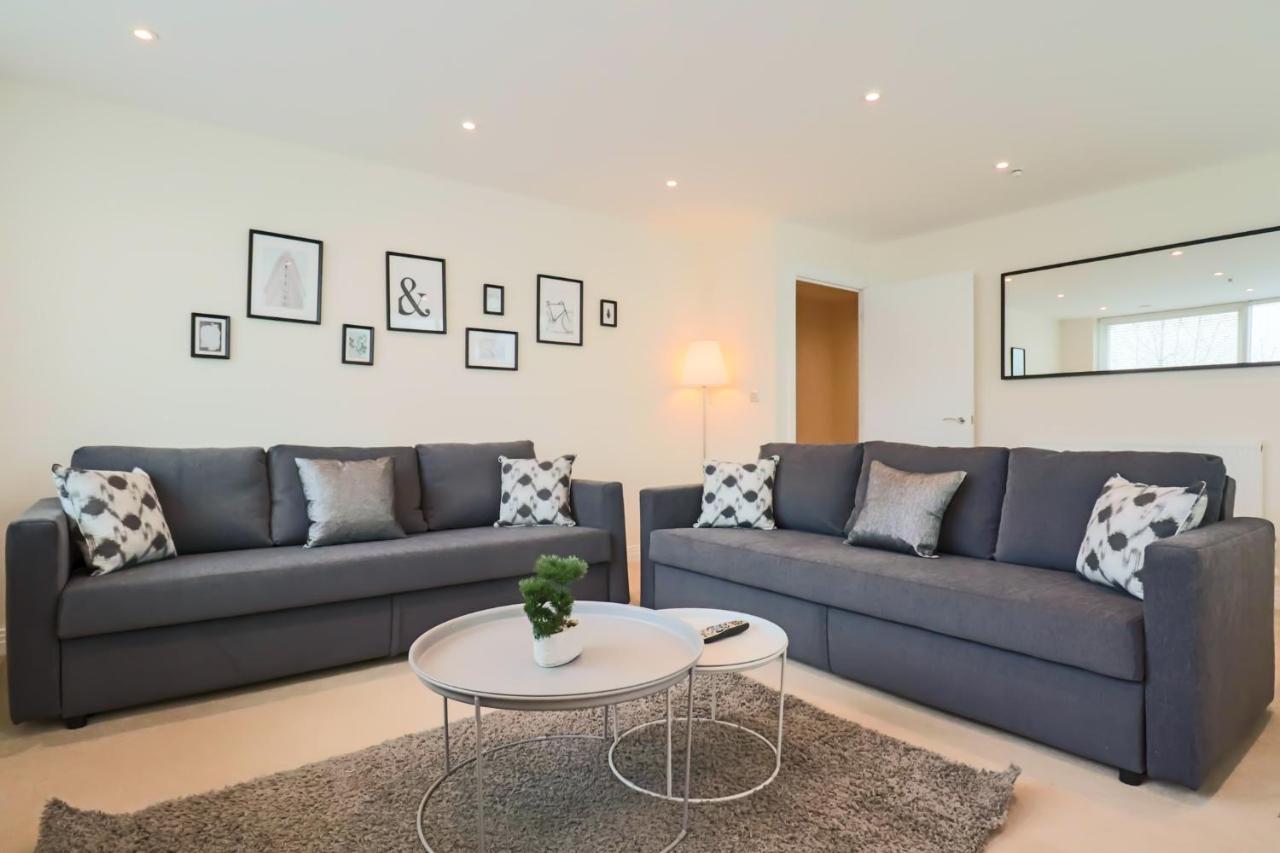 Portfolio Apartments - Welwyn Business Park ウェリン・ガーデン・シティ エクステリア 写真