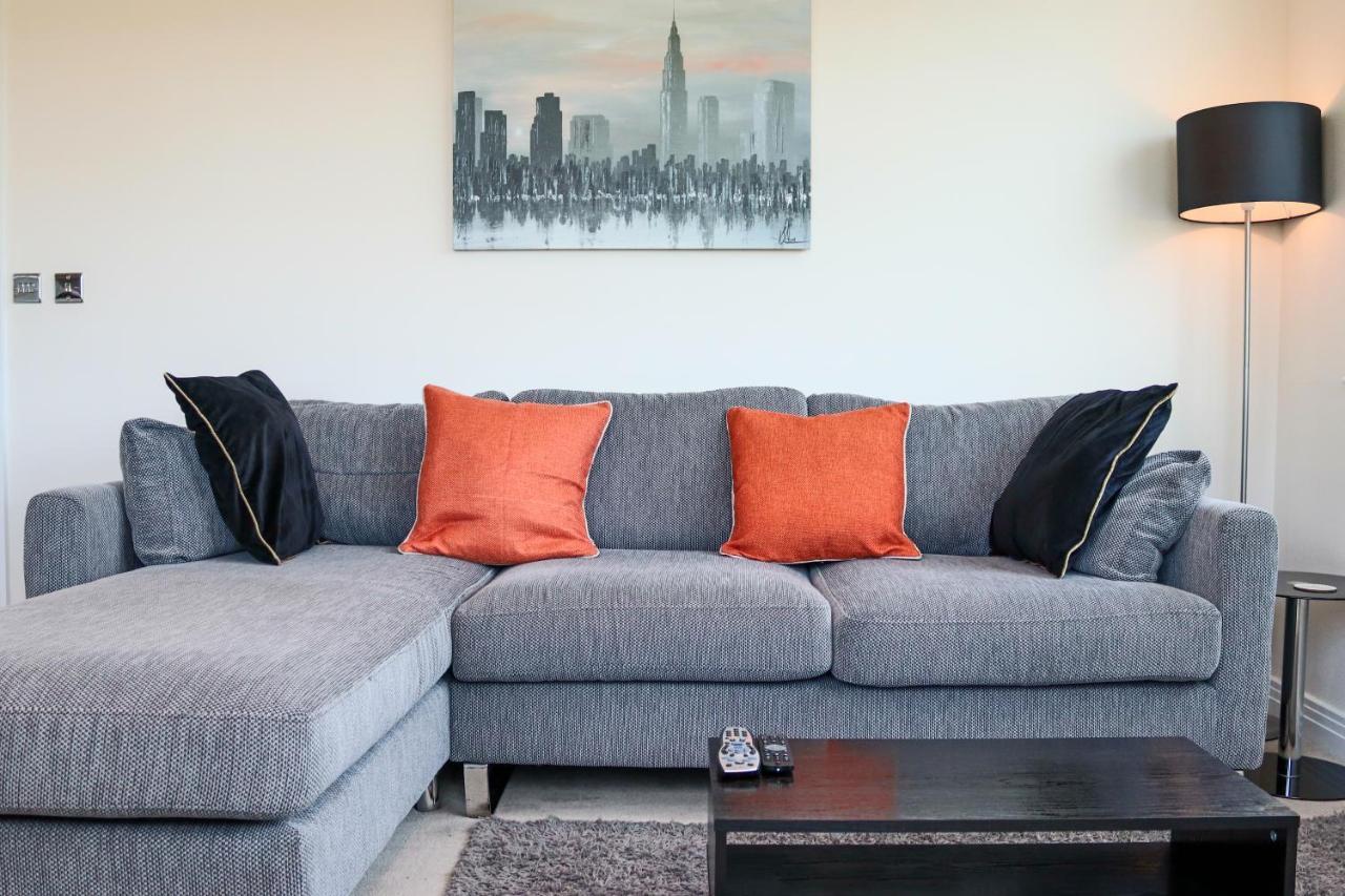 Portfolio Apartments - Welwyn Business Park ウェリン・ガーデン・シティ エクステリア 写真